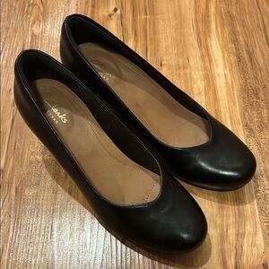 Clark’s wedge high heels 8.5